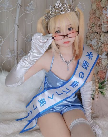 日本老师掀起裙子打屁股_成人在线观看免费